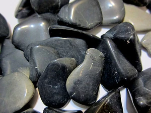 One Black Cloudy Agate Tumbled Stone 30-40mm Healing Crystal Dreamwork Eyesight - Picture 1 of 3