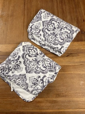 2 fundas de almohada estándar acolchadas Rachel Ashwell Shabby Chic medallón azul boho Foto 1 de 4