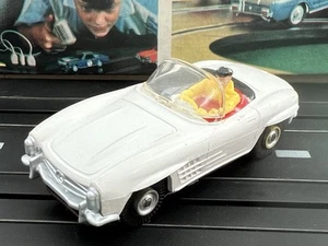 VTG. AURORA VIBRATOR #1542 MERCEDES CONVERTIBLE 300SL WHITE MINT COND. RUNS GRT. - Picture 1 of 24