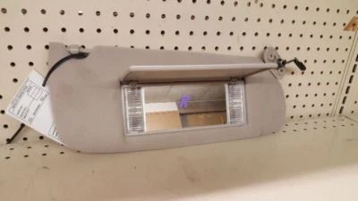 00-04 DODGE INTREPID OEM RH SUN VISOR ASSEMBLY TJ00TL2AB 153828 - Imagem 1 de 4