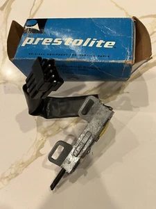 NORS 1971-1972 Ford Mustang and others Ignition Switch D1AZ-11572-A - Picture 1 of 6