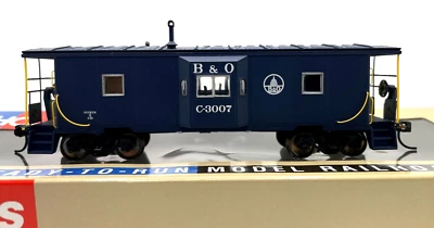 HO WALTHERS 932-40456 INTERNATIONAL CAR BAY WINDOW CABOOSE BALTIMORE & OHIO B&O - Image 1 of 2