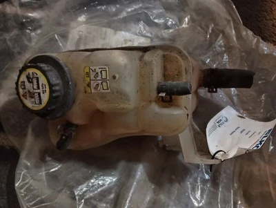 Переливной бак радиатора 2000-2007 Ford Taurus - Изображение 1 из 3