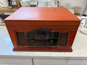 Crosley CR42C-PA Lancaster Entertainment Center Reproductor de discos Cinta CD AM/FM - Imagen 1 de 8