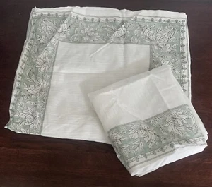 Threshold lot of 2 white with green trim pillow shams, king size 20" x 36" - Picture 1 of 1