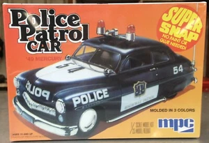 Mercury Police Patrol Car MPC 1/25 Scale Super Snap Model Car Kit - Picture 1 of 4