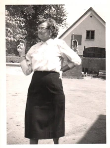 Woman Posing Daily Life in Denmark 1900 - 1950s Vintage Photo Small Size 11x8cm - Picture 1 of 1