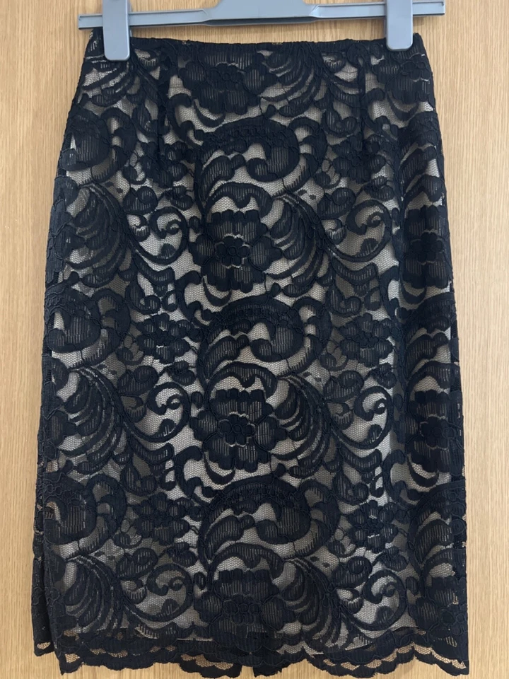 Linea Lace Pencil Skirt floral - UK 8 RRP79 - Image 1 of 4