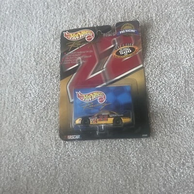 1:64 Hot Wheels NASCAR 1999 Pro Racing Car CAT #22 WARD BURTON - Image 1 of 2