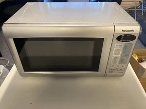 Panasonic Microwave Oven NN-E225MB - Picture 1 of 4