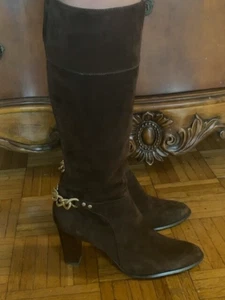 Tahari Fabian Women’ Dark Brown Suede Knee High Boots with Gold Chain Size 9.5 M - Picture 1 of 11