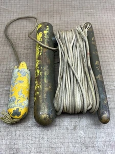 De colección 1-1/2 lb Plomo PLOMADA BOB Pequeño Ancla Militar? Estuche de latón raro para herramientas marinas - Imagen 1 de 9