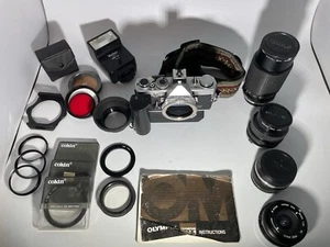 Olympus OM-1n SLR Camera 35 mm Film with Zuiko Vivitar Lens & Accessories - Picture 1 of 19