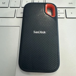 s15 SanDisk Extreme 1TB Portable External SSD SDSSDE60-1T00-G25 100% Good health - Bild 1 von 2