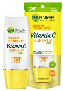Garnier Sunscreen SpotProof Bright Complete Vitamin C Super UV SPF50+PA++++30ml. - Picture 1 of 9