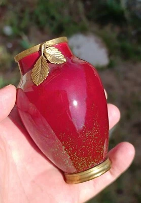 Mini Vase Ancien Sèvres Porcelaine Rouge Bronze Feuilles Art Nouveau miniature - Photo 1/4