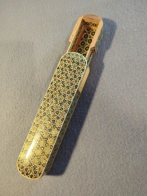 Estuche para bolígrafos y lápices de madera con incrustaciones deslizantes Khatam Kari 20 cm Foto 1 de 4