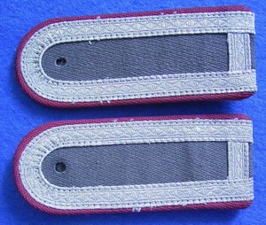 08 174 Schulterstücke Unterfeldwebel 1 Paar MfS Ministerium für Staatssicherheit - Picture 1 of 2