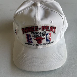 90s Vintage Chicago Bulls Sports Specialties THREE PEAT 3 NBA Champions Hat SnapBack - Bild 1 von 14