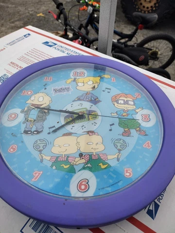 Vintage 1999 Rugrats 12” Purple Talking Wall Clock Radio Shack See Description Cover