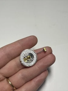 CARTIER cal 120 (eta 2000-1) 20J Swiss Movement - Picture 1 of 4