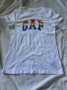 T-shirt GAP cotone arcobaleno pride taglia small - Foto 1 di 5