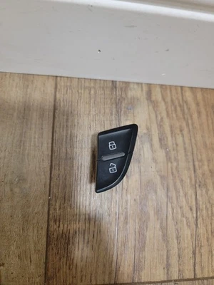 08-2017 Audi A4,S4,RS4,A5,S5,RS5 B8 interruptor de botão de desbloqueio da porta lateral do motorista dianteiro - Imagem 1 de 4