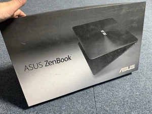 Asus Zenbook UX305F 13,3" Intel Core - Bild 1 von 12
