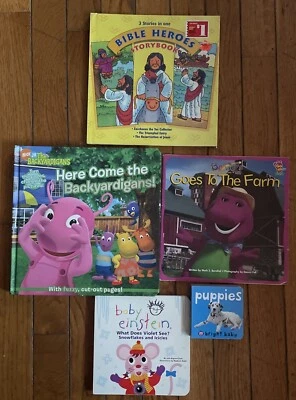Lot of 5 - Board Books for Children's/ Kids/ Toddler/ Babies/Preschool/Barney - Image 1 of 2