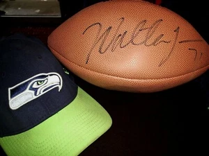 SEATTLE SEAHAWKS SIGNED FOOTBALL WALTER JONES BEST LEFT TACKLE EVER! HAWKSPROOF  - Picture 1 of 3