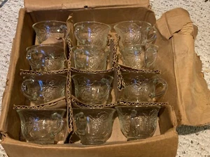 Vintage Traube & Blatt Klarglas Kaffee Tee Tassen Tassen 12er Set - Bild 1 von 3