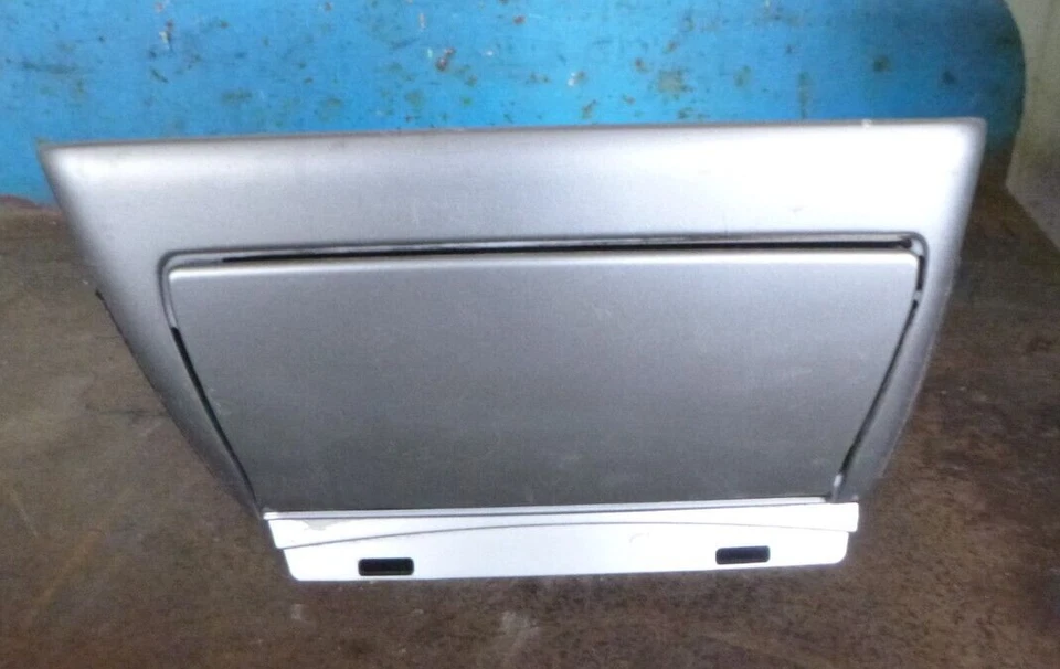 Mitsubishi Magna TL TW Dashboard Centre Lower Console - image 1 of 3