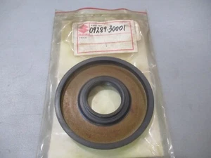 NOS Suzuki OEM Oil Seal 1972-1977 GT750 LEMANS 09289-30001 - Picture 1 of 2