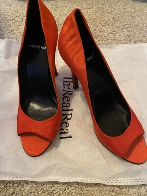 Zapatos de tacón Pierre Hardy $710 Peep Toe Stiletto Pump 38.5 rojo cajún (US 7.5 o 7) Foto 1 de 4