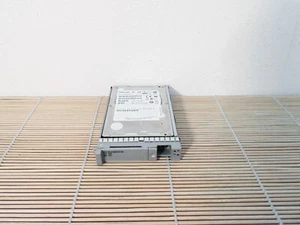 Cisco UCS-HDD300GI2F105 300GB 6Gb SAS 15K RPM SFF HDD hot plug drive sled mount - Bild 1 von 1