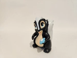 "DISNEY" aus dem Film "Bambi" the Skunk "FLOWER" Figur mit beweglichen Armen & Beinen - Bild 1 von 3