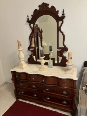used bedroom furniture sets king - Image 1 of 4