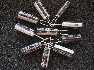 10pcs Rubycon ZL 680µ/16V - Picture 1 of 1