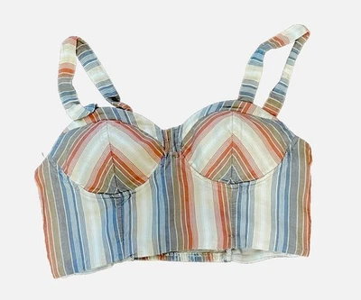 Camisa corta American Eagle para mujer mediana beige a rayas cuello corazón Foto 1 de 4