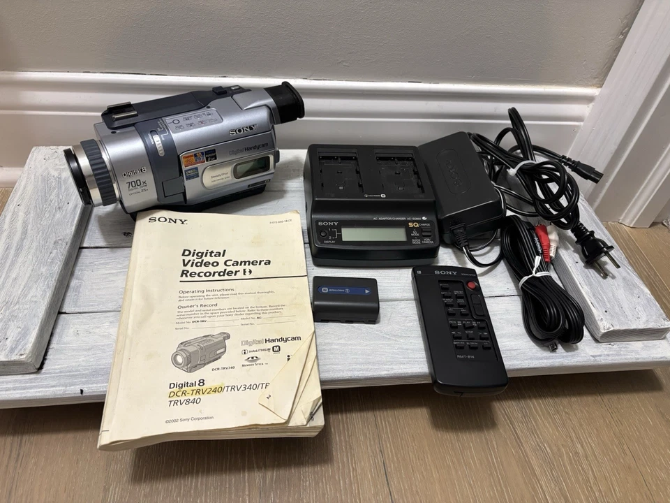 Sony Handycam DCR-TRV240 Digital 8 Camcorder w/Nightshot TESTED = PASSED✅ - Image 1 of 4