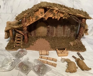 Holiday Workshop 14 teiliges Krippen- & Zubehörset 1998. - Bild 1 von 21