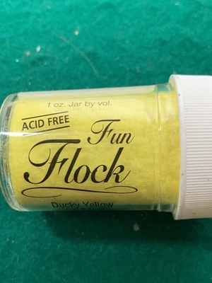 Polvo de relieve Yellow Fun Flock Foto 1 de 2