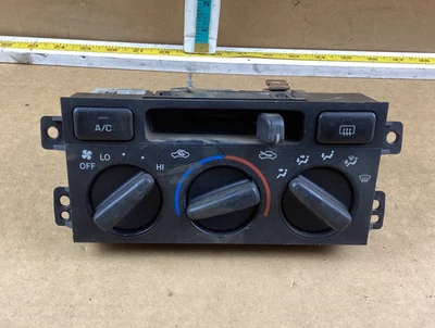 Toyota Camry 1997-1999 calefacción aire acondicionado control de temperatura Foto 1 de 4