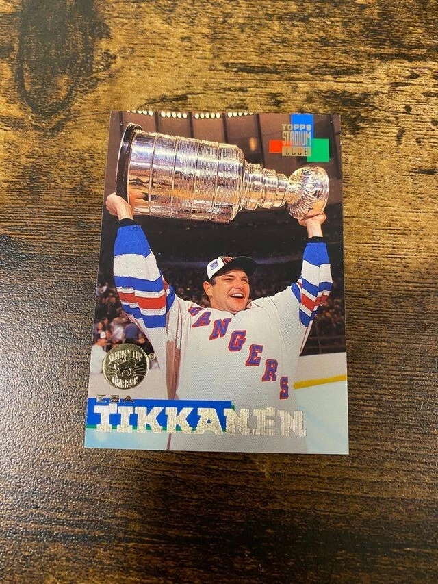 1994-95 Stadium Club Super Team Winner Redeemed #258 Esa Tikkanen - Image 1 of 1
