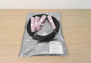 Neu Cisco QSFP-4SFP10G-CU5M 40GBASE-CR4 QSFP+ to 4 10GBASE-CU SFP+ 5m New - Bild 1 von 1