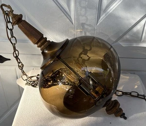 Lampada Swag Vintage MCM 22” Regency Vetro Ambrato Globo Sospensione con Catena Lunga FUNZIONA - Foto 1 di 8