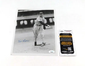 Foto firmada por Ted Lyons 8 x 10 en blanco y negro Medias Blancas JSA automática - Imagen 1 de 3
