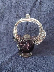Collectible decorative crystal basket - Picture 1 of 7