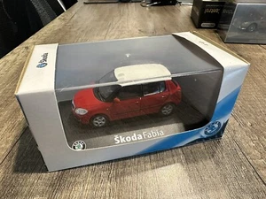 Abrex Skoda Fabia Rot mit Weißemdach 1:43 im Karton - Bild 1 von 2