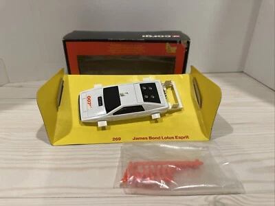 1981 Corgi 269 James Bond Spy Who Love Me 1977 LOTUS ELITE in Box & Miss Les - Image 1 of 4